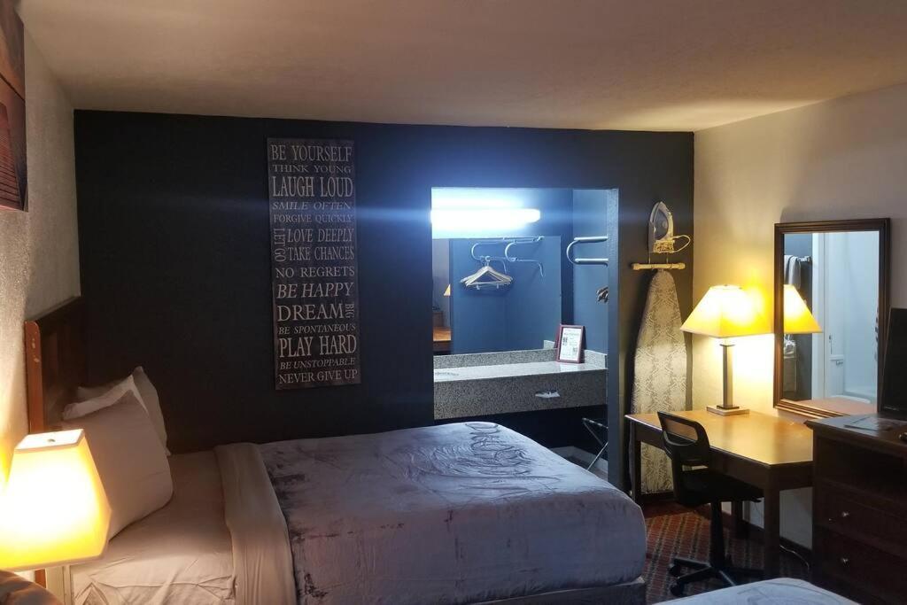 Osu 2 Queen Beds Hotel Room 117 Wi-Fi Stillwater Esterno foto